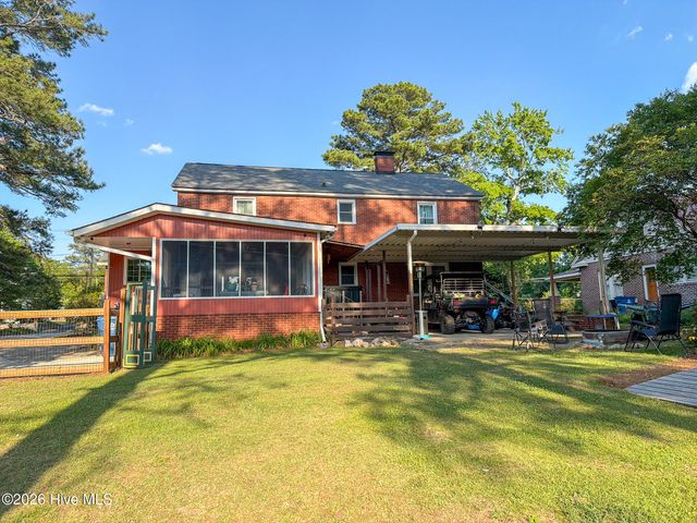 612 S Mcneill Street, Carthage, NC 28327