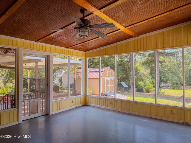 612 S Mcneill Street, Carthage, NC 28327