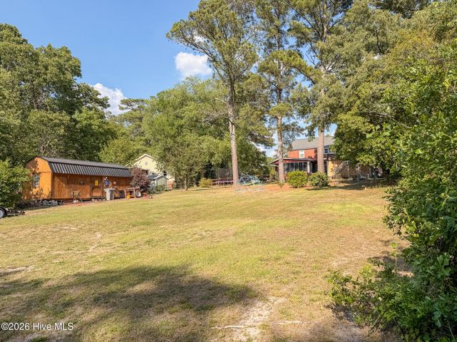 612 S Mcneill Street, Carthage, NC 28327