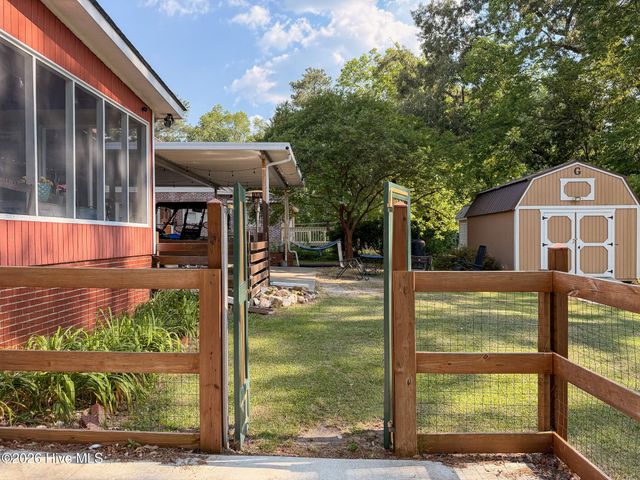 612 S Mcneill Street, Carthage, NC 28327