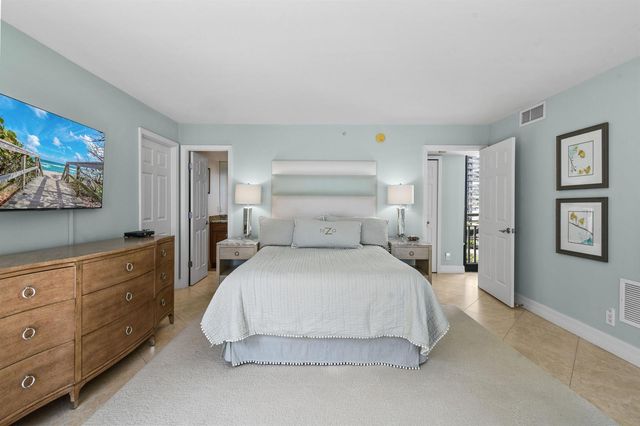 3000 N Ocean Drive 9h, Singer Island, FL 33404