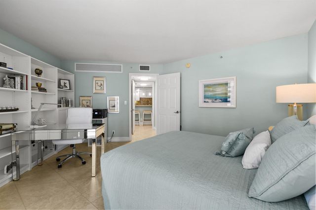 3000 N Ocean Drive 9h, Singer Island, FL 33404