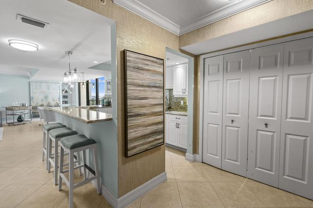 3000 N Ocean Drive 9h, Singer Island, FL 33404