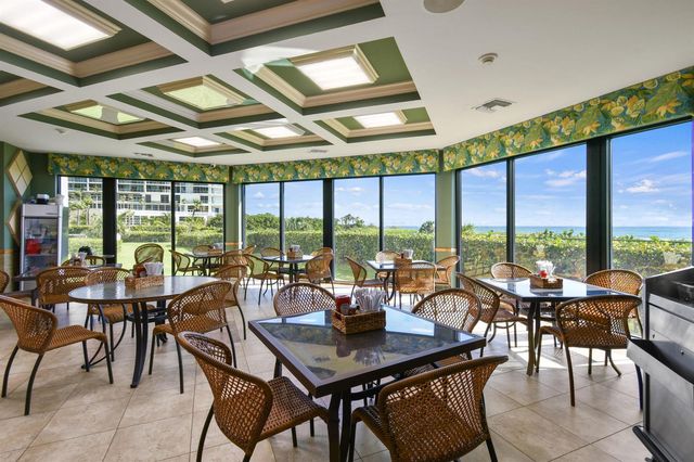 3000 N Ocean Drive 9h, Singer Island, FL 33404