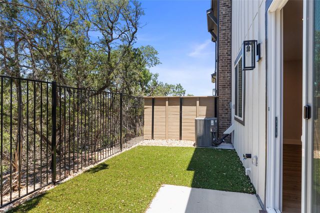 5514 Mobeetie LOOP, Bee Cave, TX 78738