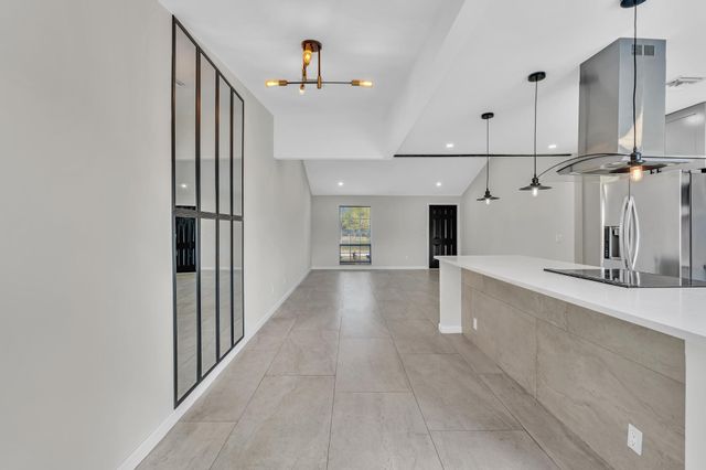 8316 Huntsman Place, Boca Raton, FL 33433