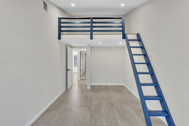 8316 Huntsman Place, Boca Raton, FL 33433