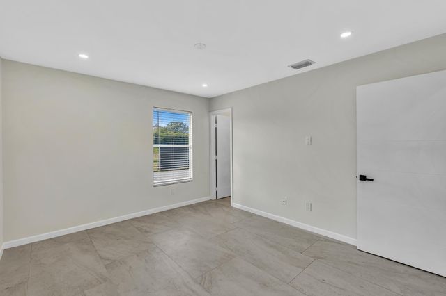 8316 Huntsman Place, Boca Raton, FL 33433