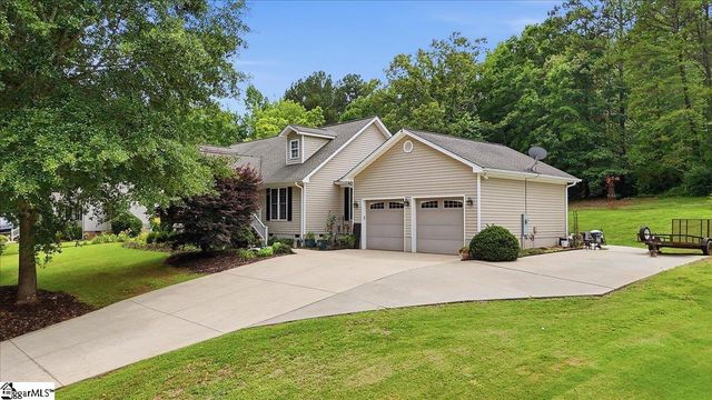 123 Richland Creek Drive, Westminster, SC 29693