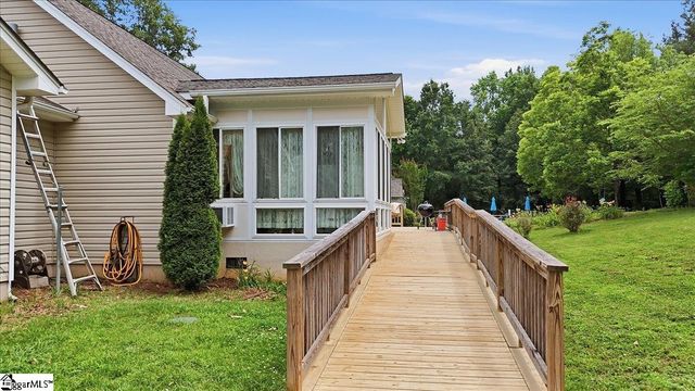 123 Richland Creek Drive, Westminster, SC 29693