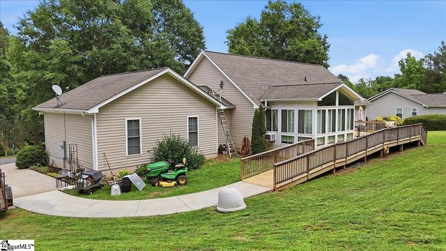 123 Richland Creek Drive, Westminster, SC 29693