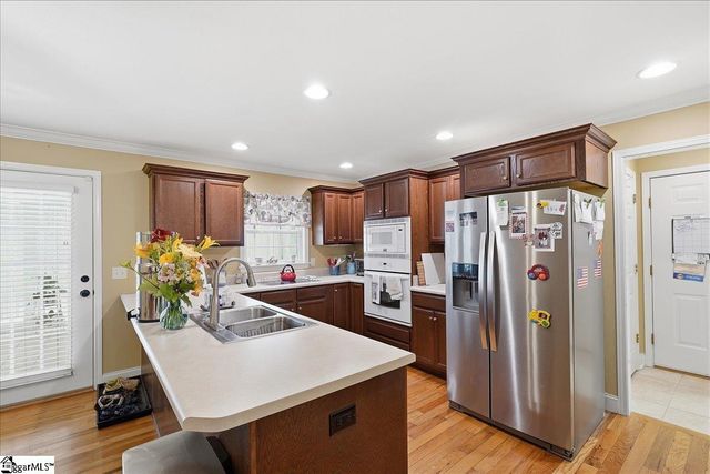 123 Richland Creek Drive, Westminster, SC 29693