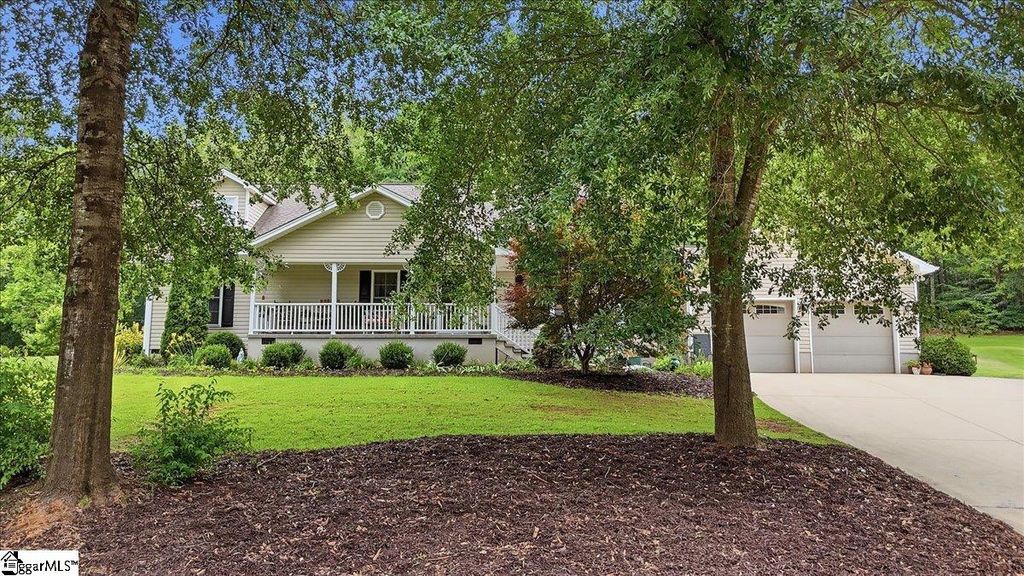 123 Richland Creek Drive, Westminster, SC 29693