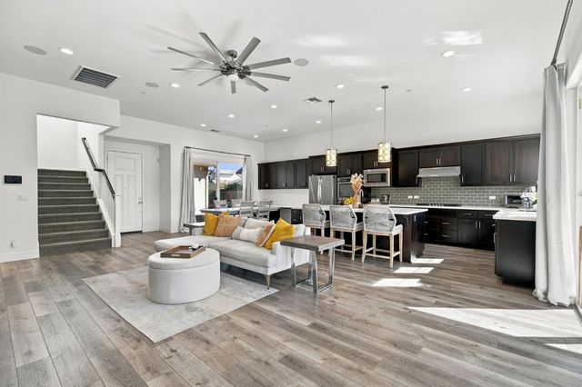 2025 Smokehouse Way, Roseville, CA 95747