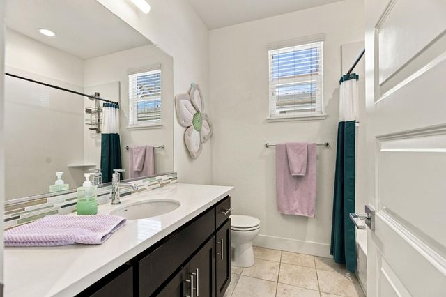 2025 Smokehouse Way, Roseville, CA 95747