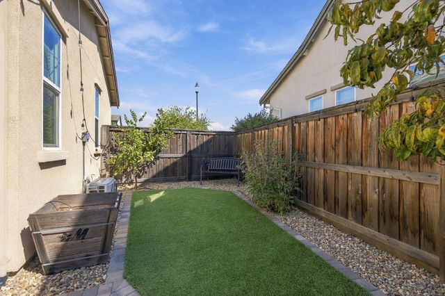 2025 Smokehouse Way, Roseville, CA 95747