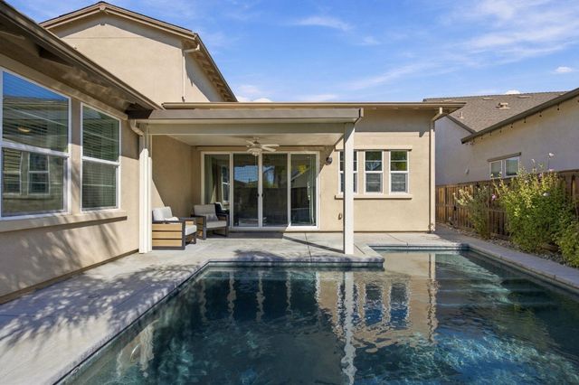 2025 Smokehouse Way, Roseville, CA 95747