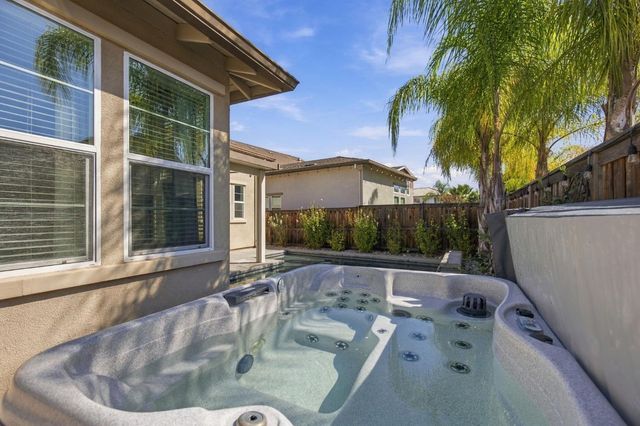2025 Smokehouse Way, Roseville, CA 95747