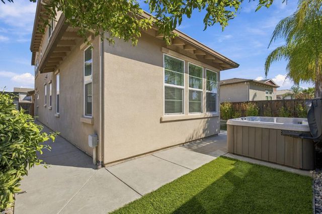 2025 Smokehouse Way, Roseville, CA 95747