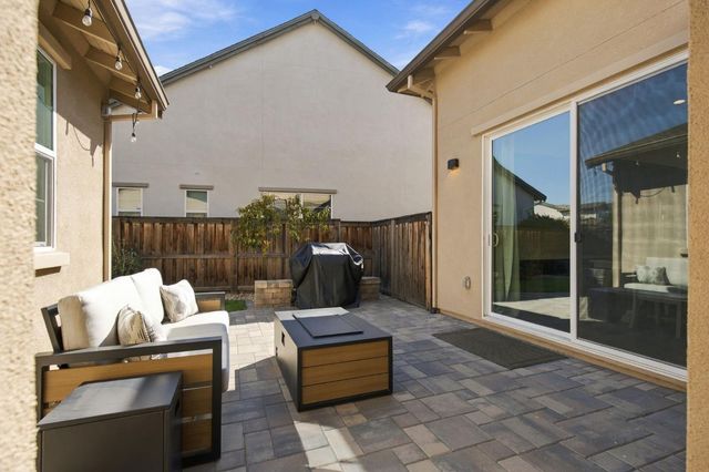 2025 Smokehouse Way, Roseville, CA 95747