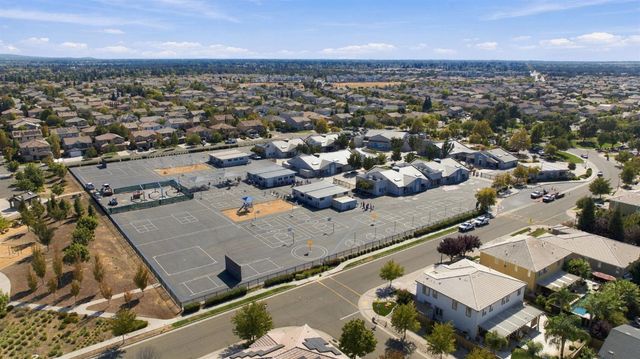 2025 Smokehouse Way, Roseville, CA 95747