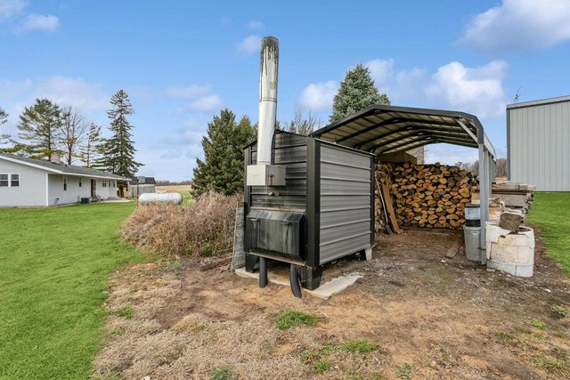 721 N CTH J, Reedsville, WI 54230