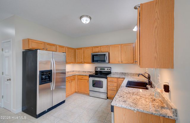 318 Osprey Point Drive, Sneads Ferry, NC 28460