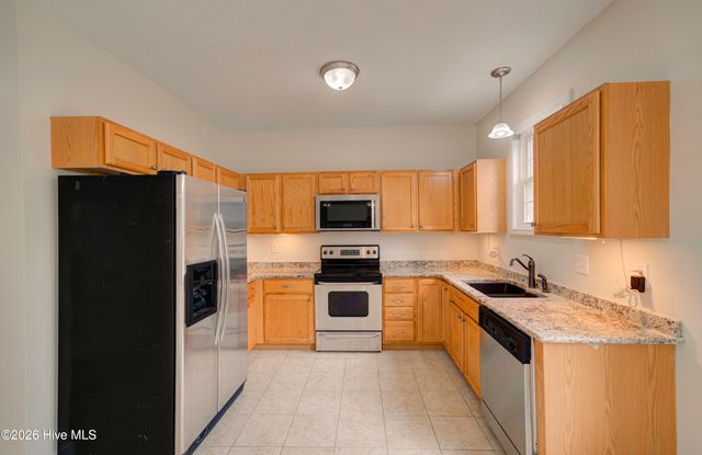 318 Osprey Point Drive, Sneads Ferry, NC 28460