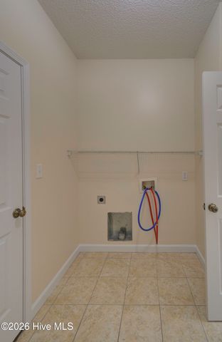 318 Osprey Point Drive, Sneads Ferry, NC 28460