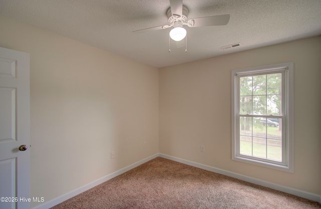 318 Osprey Point Drive, Sneads Ferry, NC 28460