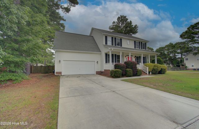 318 Osprey Point Drive, Sneads Ferry, NC 28460