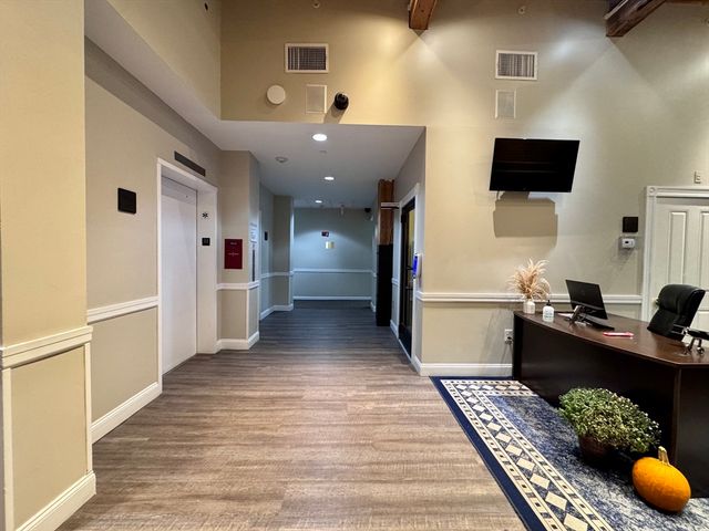 4 Bishop Street 114, Framingham, MA 01702