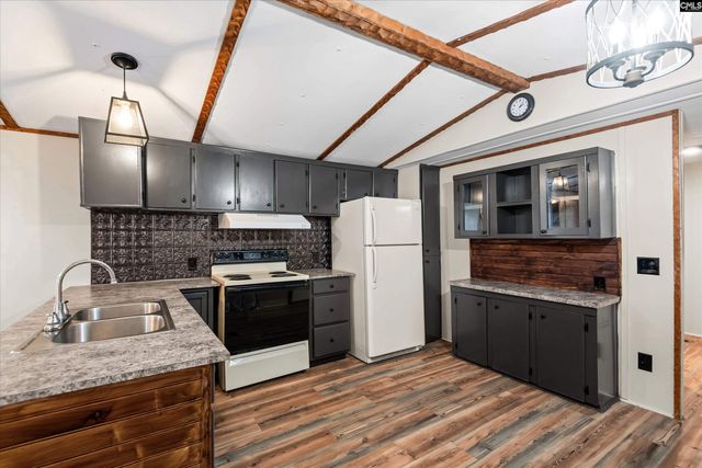 304 Day Dr, Swansea, SC 29160