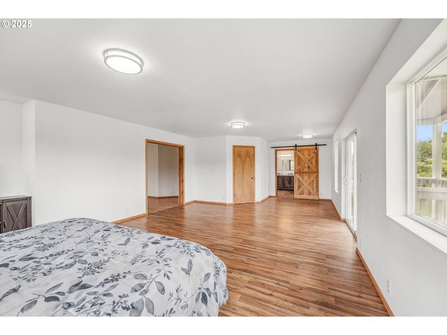 250 VALLEY VIEW Rd, Sutherlin, OR 97479