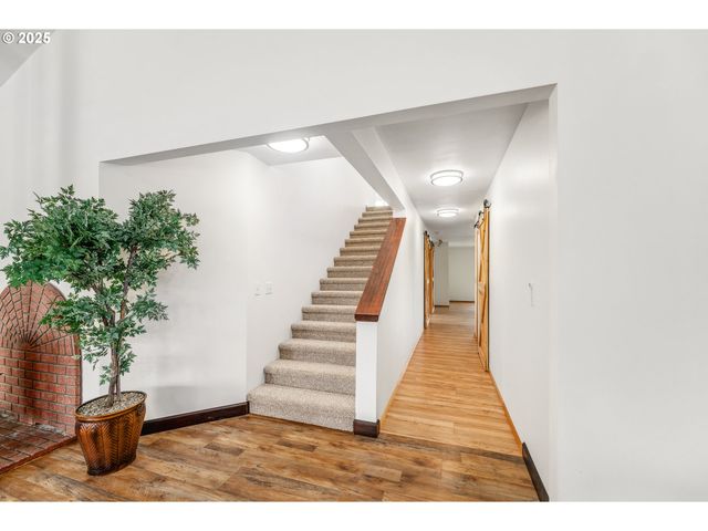 250 VALLEY VIEW Rd, Sutherlin, OR 97479