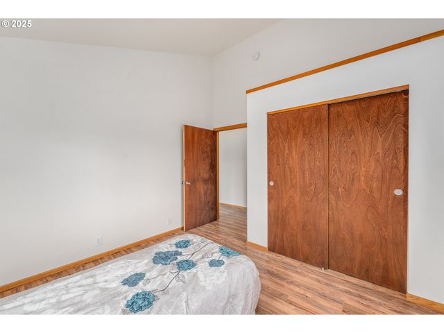 250 VALLEY VIEW Rd, Sutherlin, OR 97479