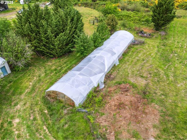 250 VALLEY VIEW Rd, Sutherlin, OR 97479