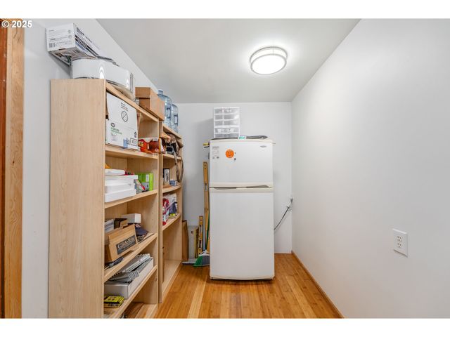 250 VALLEY VIEW Rd, Sutherlin, OR 97479