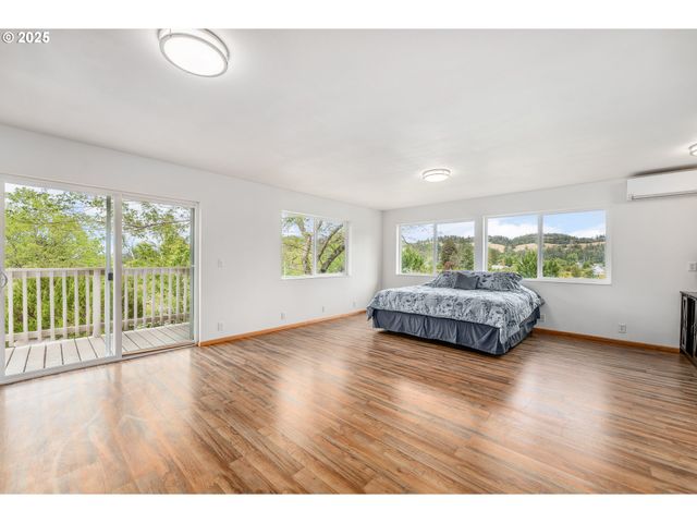 250 VALLEY VIEW Rd, Sutherlin, OR 97479