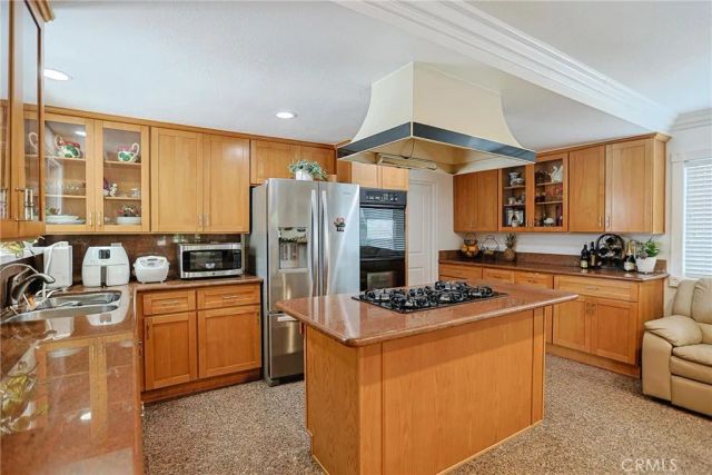 25532 Charlemagne, Laguna Hills, CA 92653