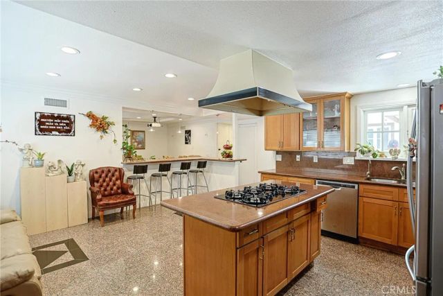 25532 Charlemagne, Laguna Hills, CA 92653