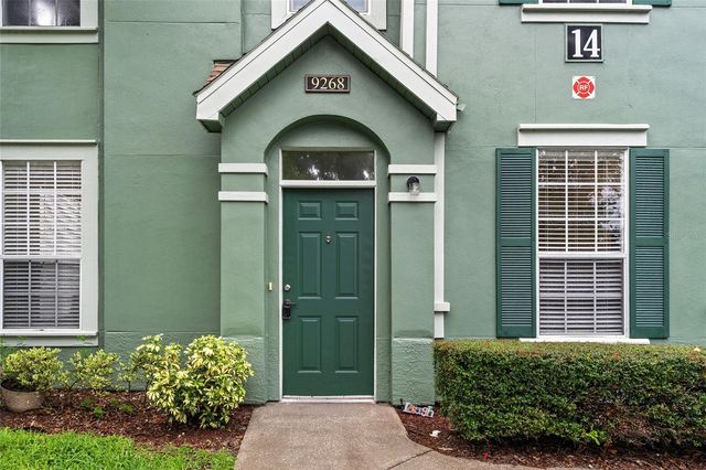 9268 LAKE CHASE ISLAND WAY, Tampa, FL 33626