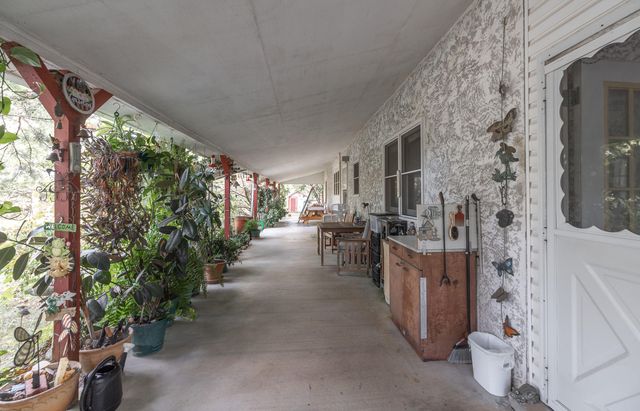 658 Rr 63, Cabool, MO 65689