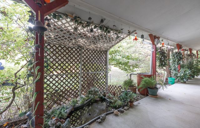 658 Rr 63, Cabool, MO 65689