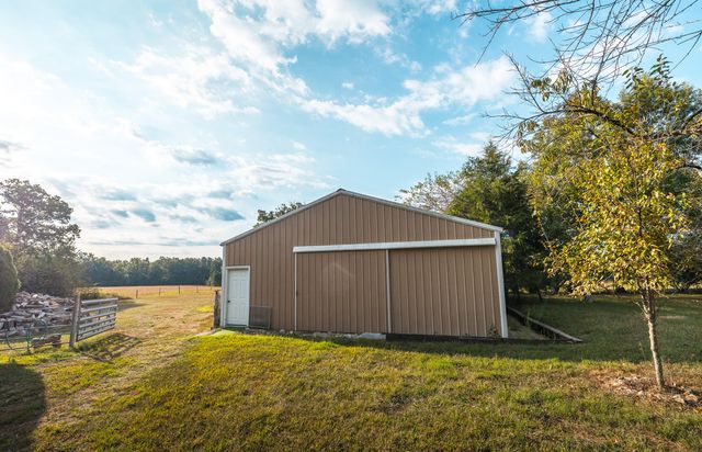 658 Rr 63, Cabool, MO 65689