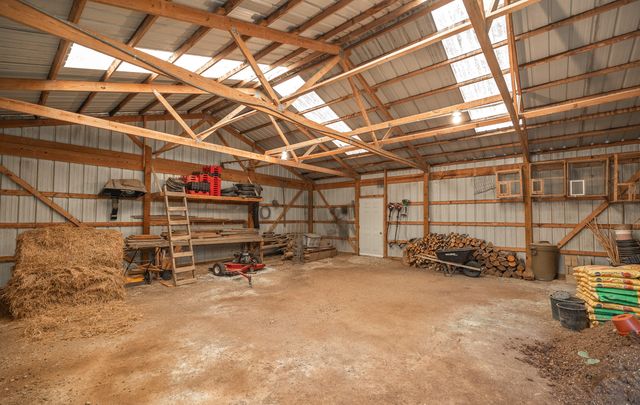 658 Rr 63, Cabool, MO 65689