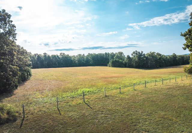 658 Rr 63, Cabool, MO 65689