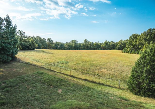 658 Rr 63, Cabool, MO 65689