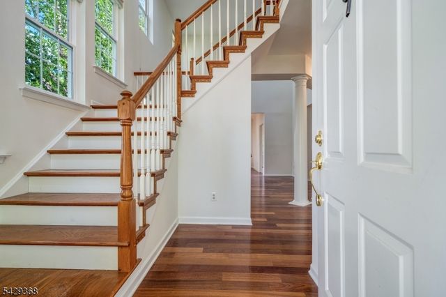 9 Cambridge Ct, Montgomery Twp., NJ 08540