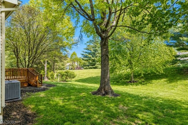 9 Cambridge Ct, Montgomery Twp., NJ 08540